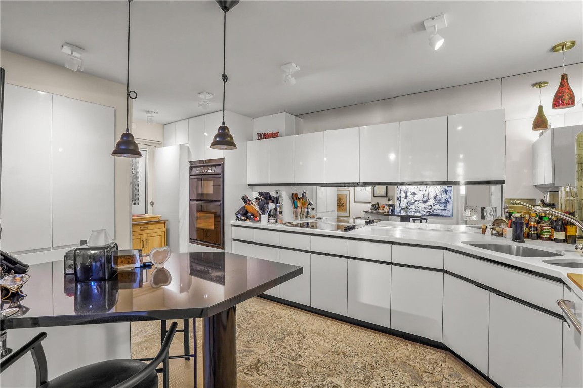 Venetian Condominium - Residential
