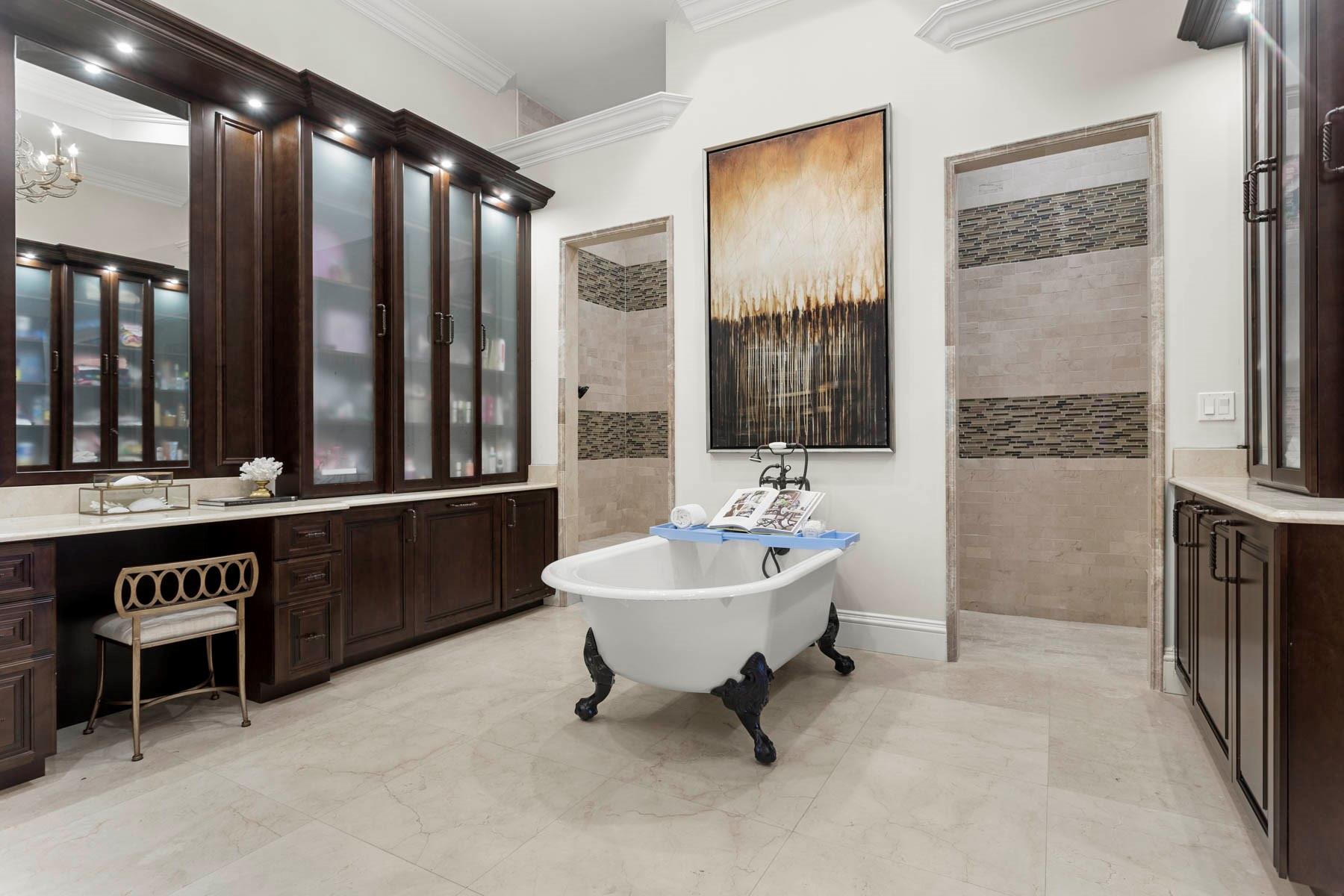 P & J ESTATES - Residential