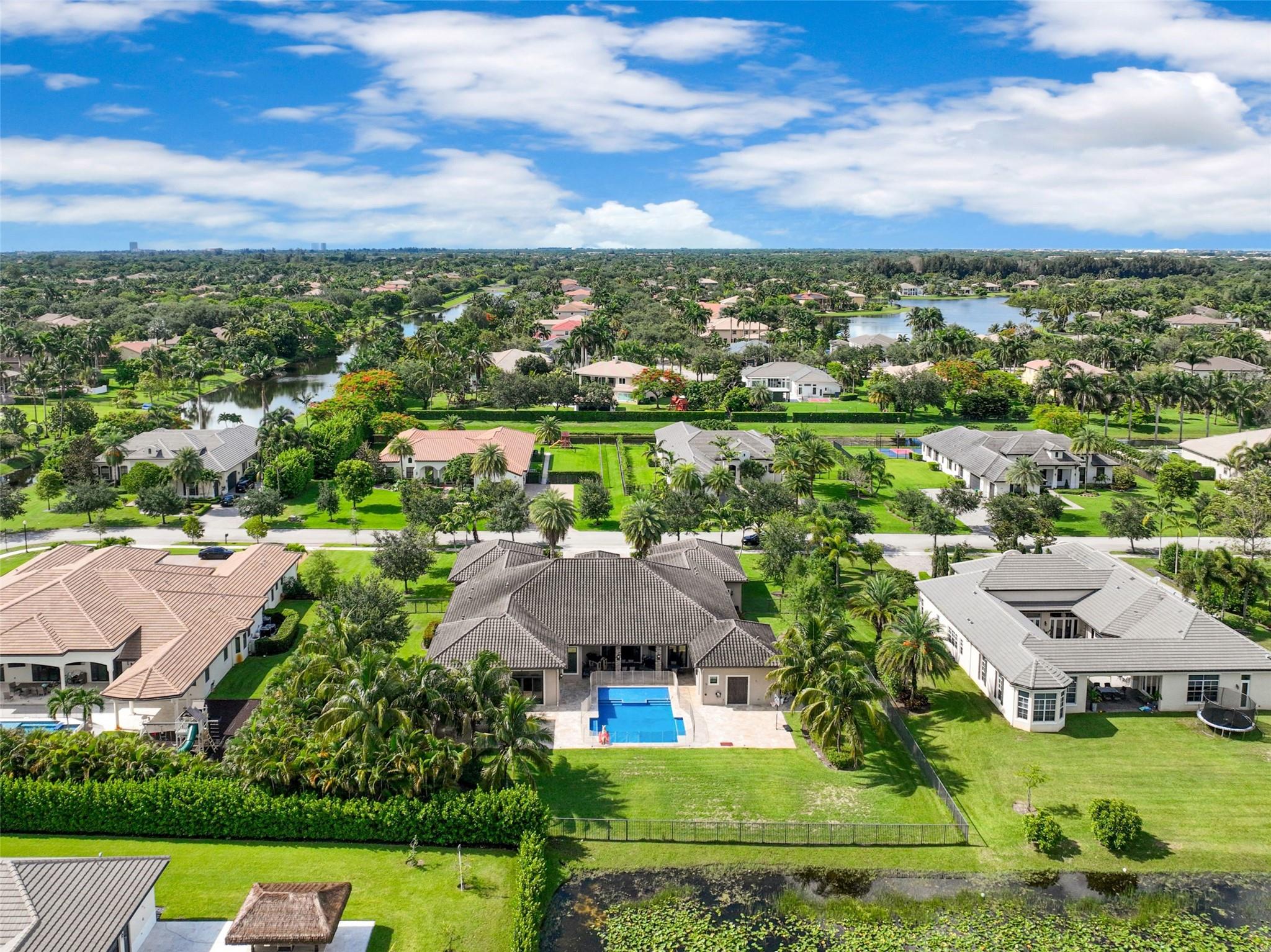 P & J ESTATES - Residential