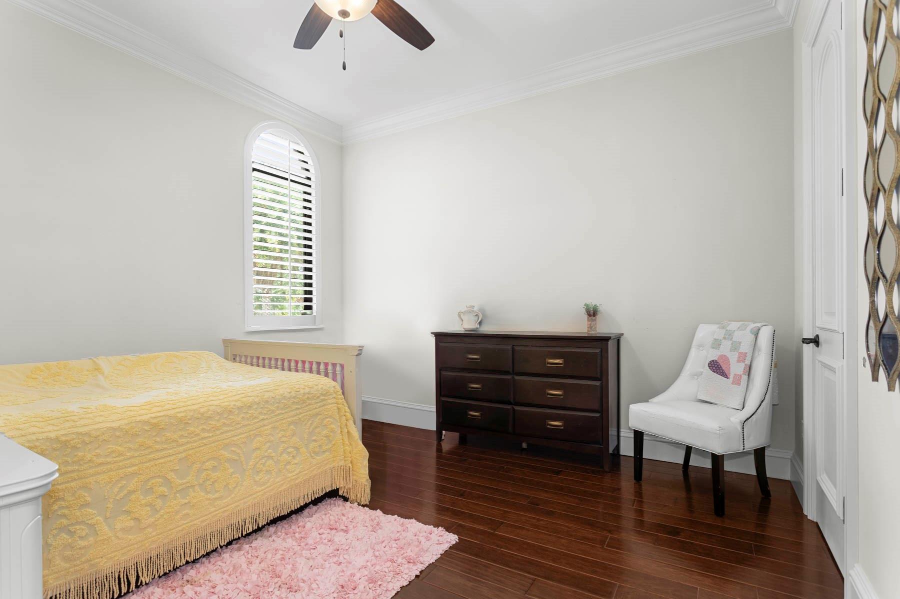 P & J ESTATES - Residential