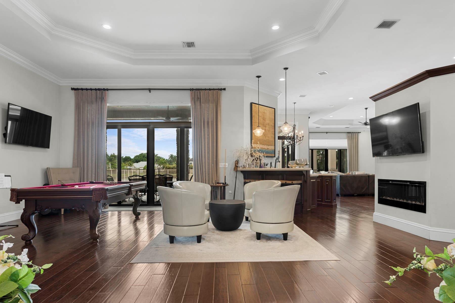 P & J ESTATES - Residential