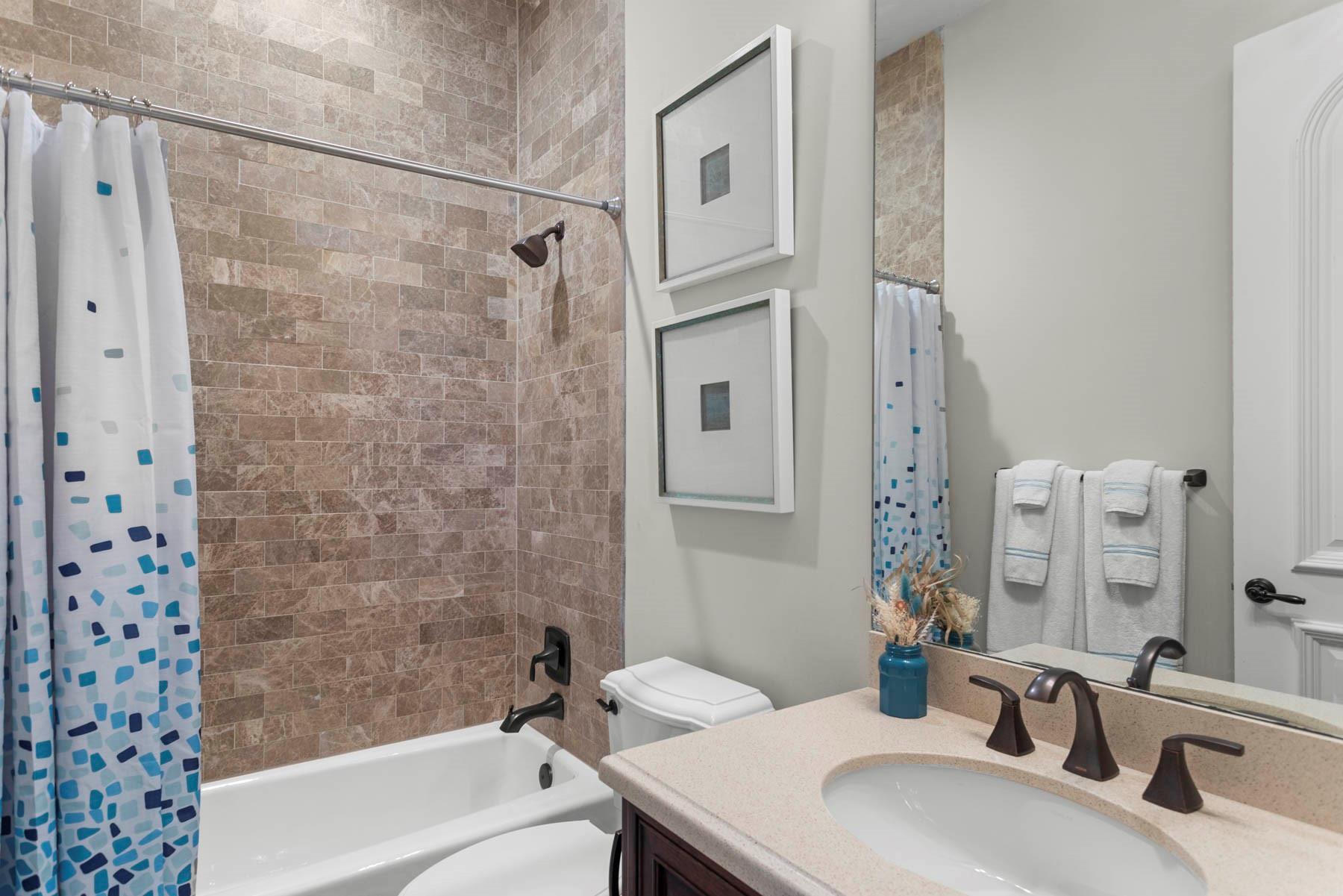 P & J ESTATES - Residential