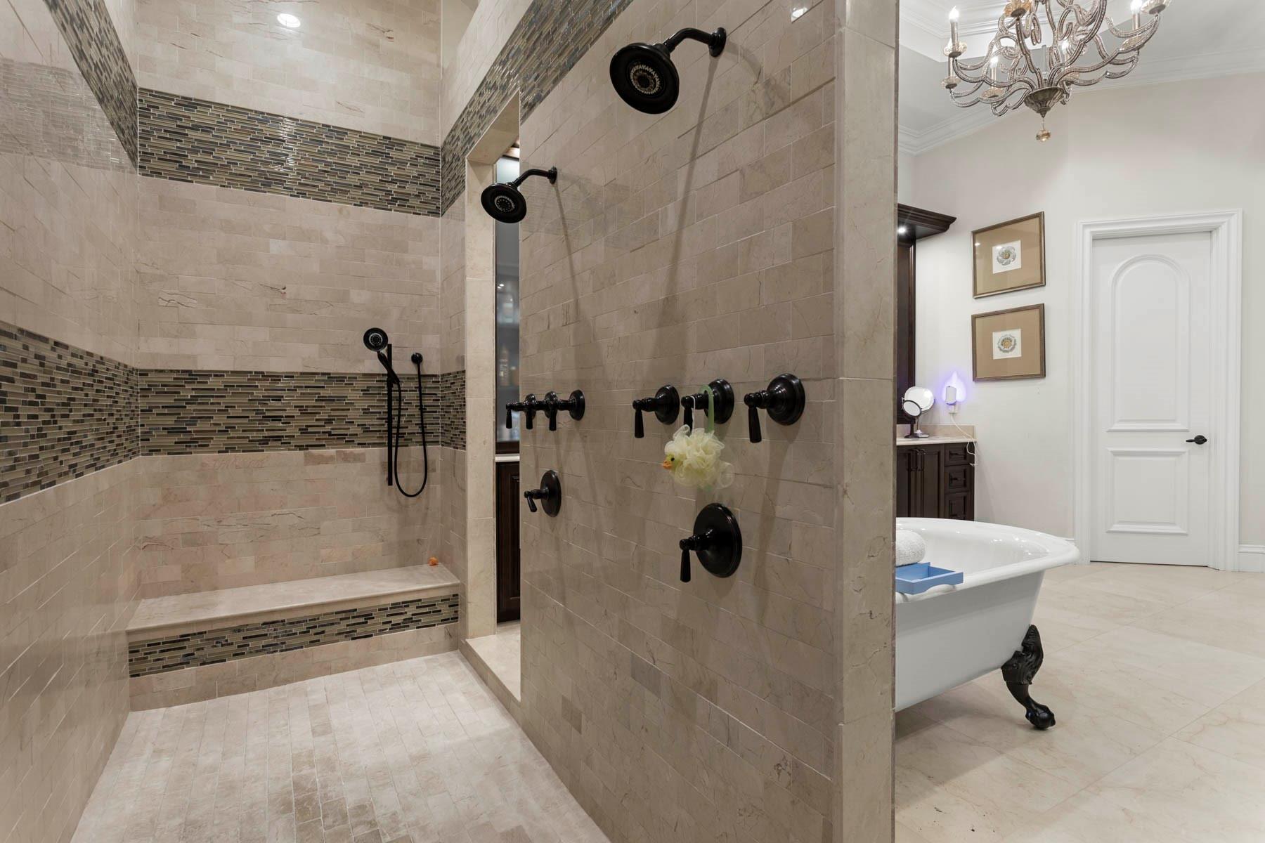 P & J ESTATES - Residential