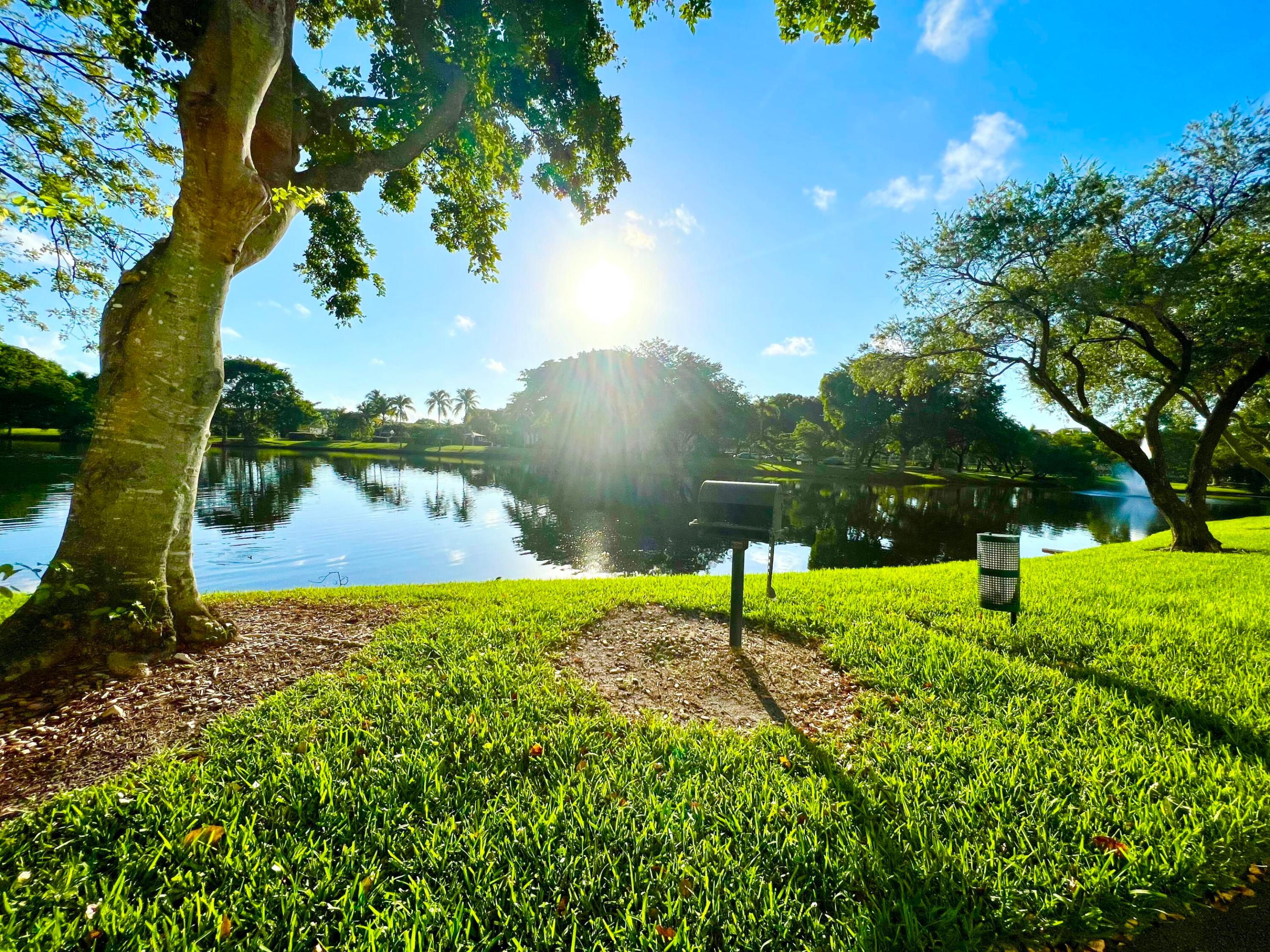 LAKESIDE CONDO - Residential Lease