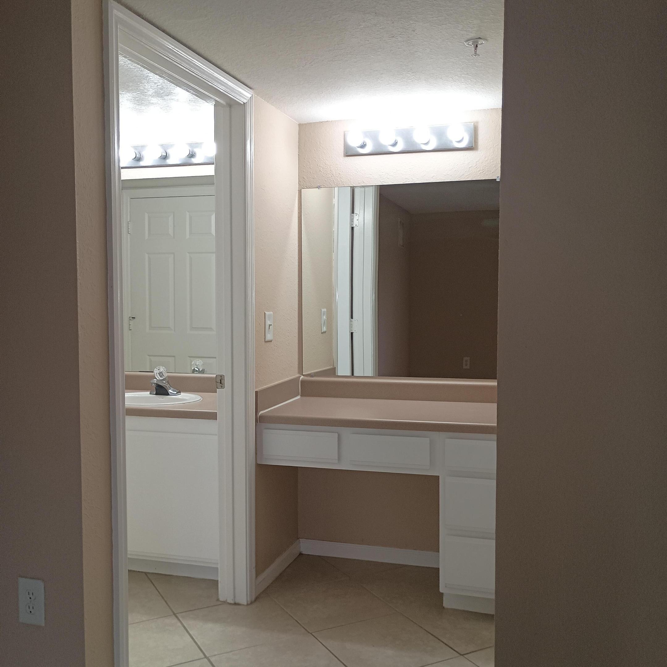 THE CLUB AT ST LUCIE WEST, A CONDOMINIUM - Residential Lease