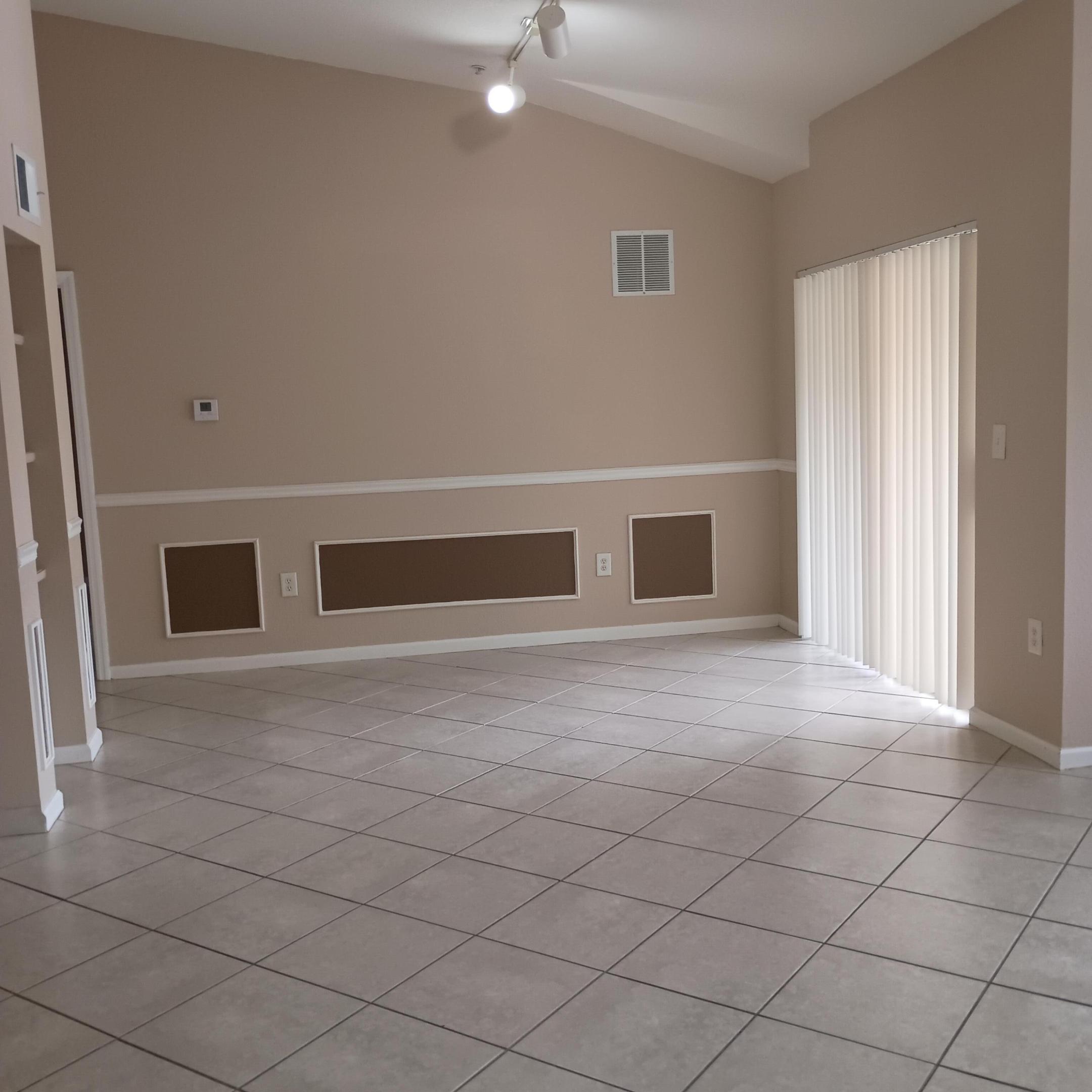 THE CLUB AT ST LUCIE WEST, A CONDOMINIUM - Residential Lease