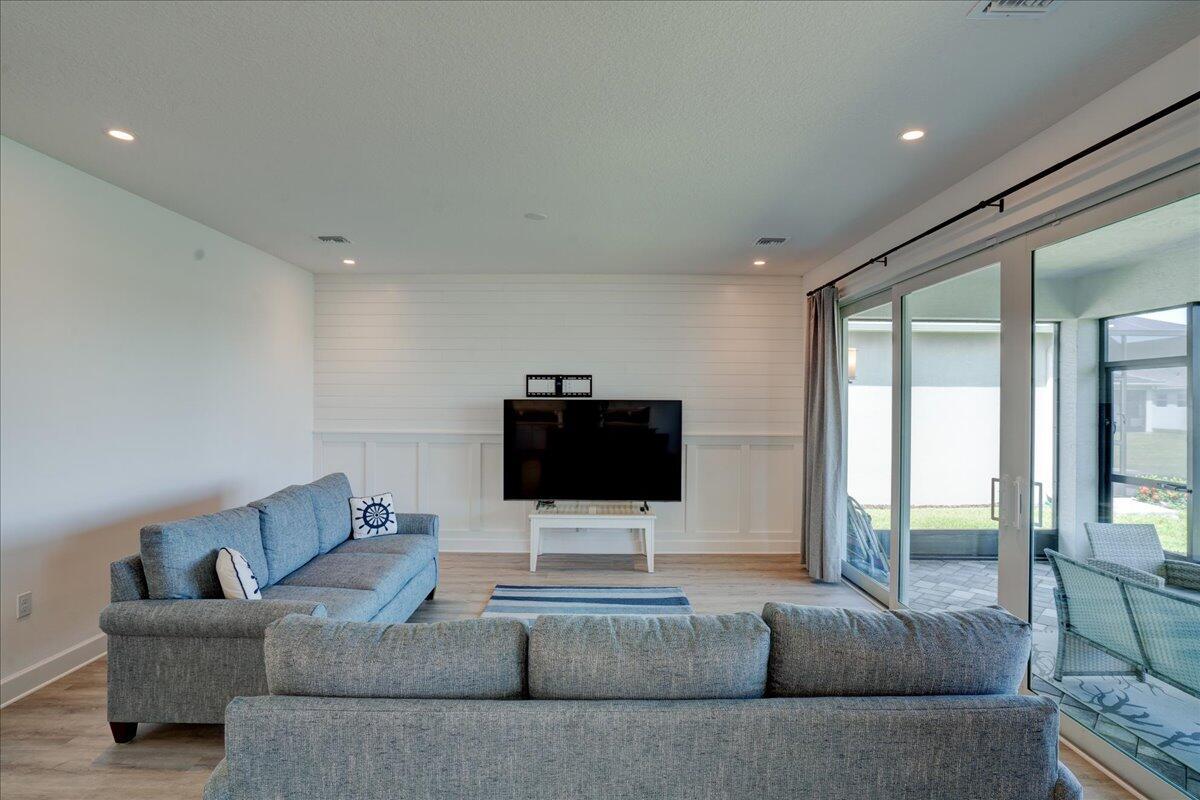 Valencia Grove - Residential