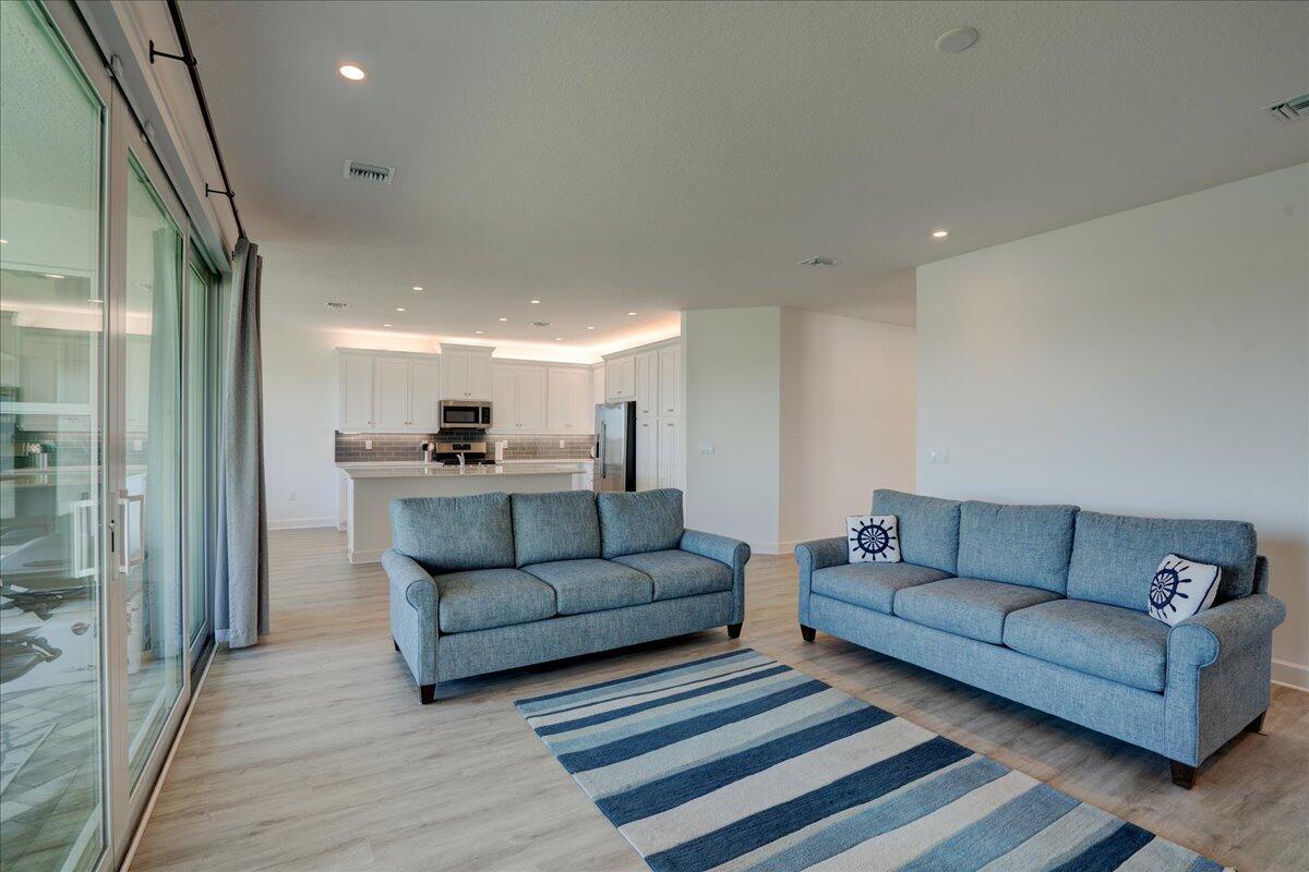 Valencia Grove - Residential