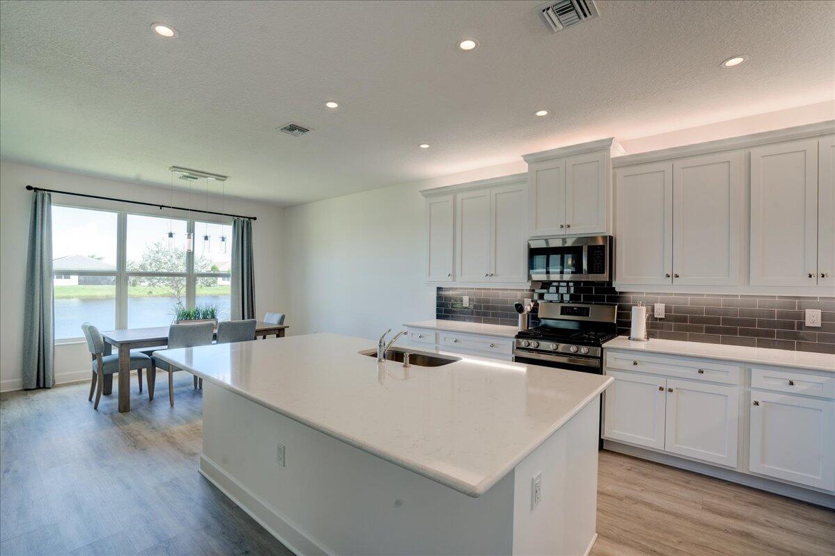 Valencia Grove - Residential