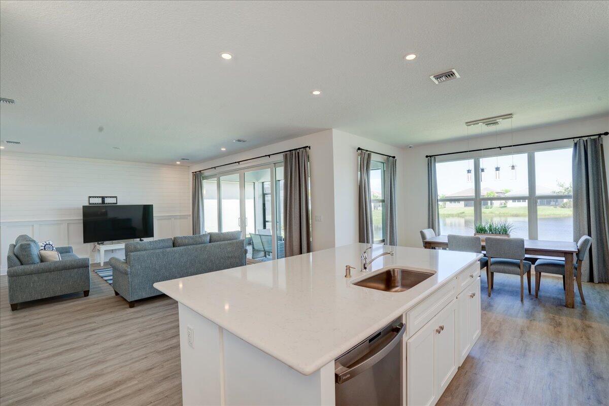 Valencia Grove - Residential