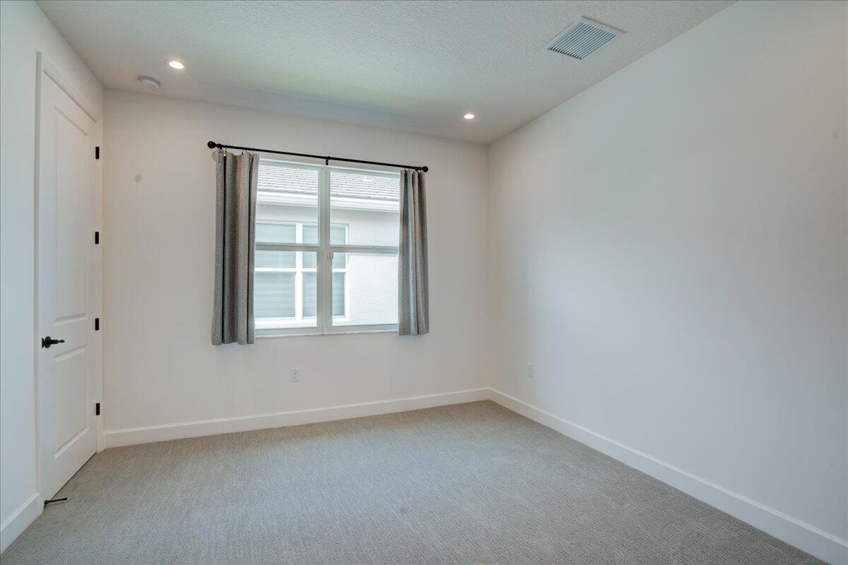 Valencia Grove - Residential