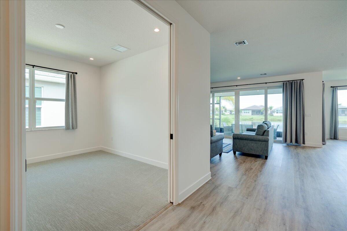 Valencia Grove - Residential