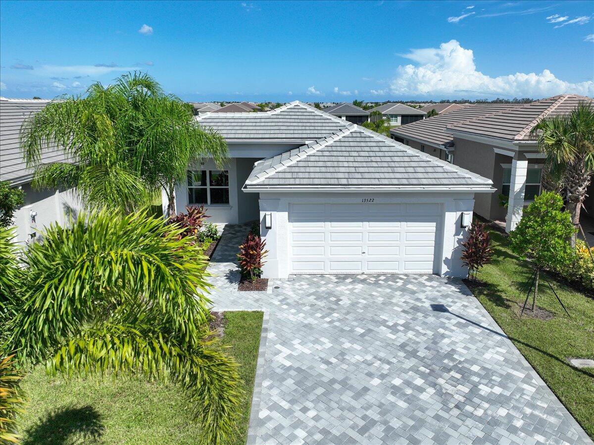 Valencia Grove - Residential