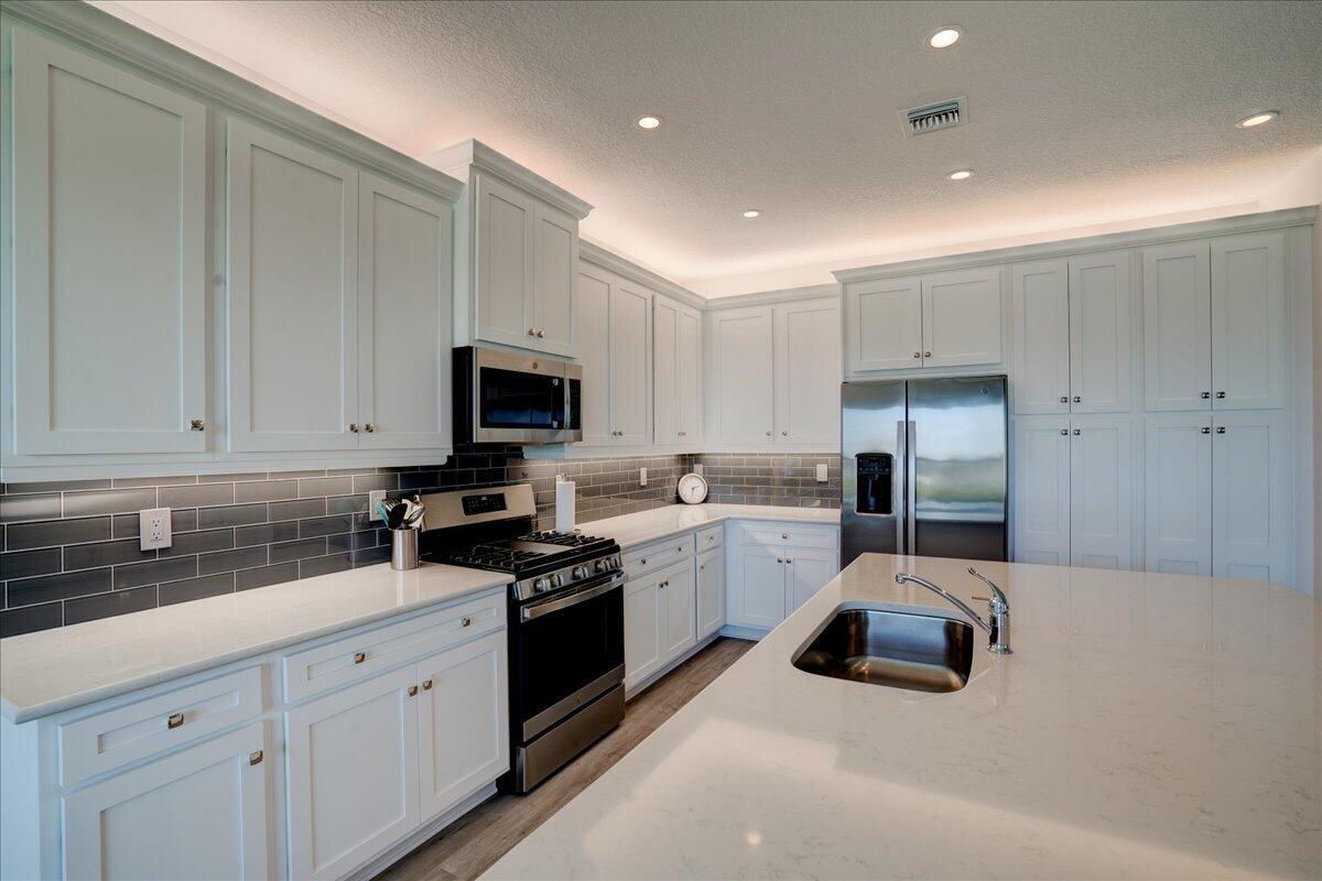 Valencia Grove - Residential