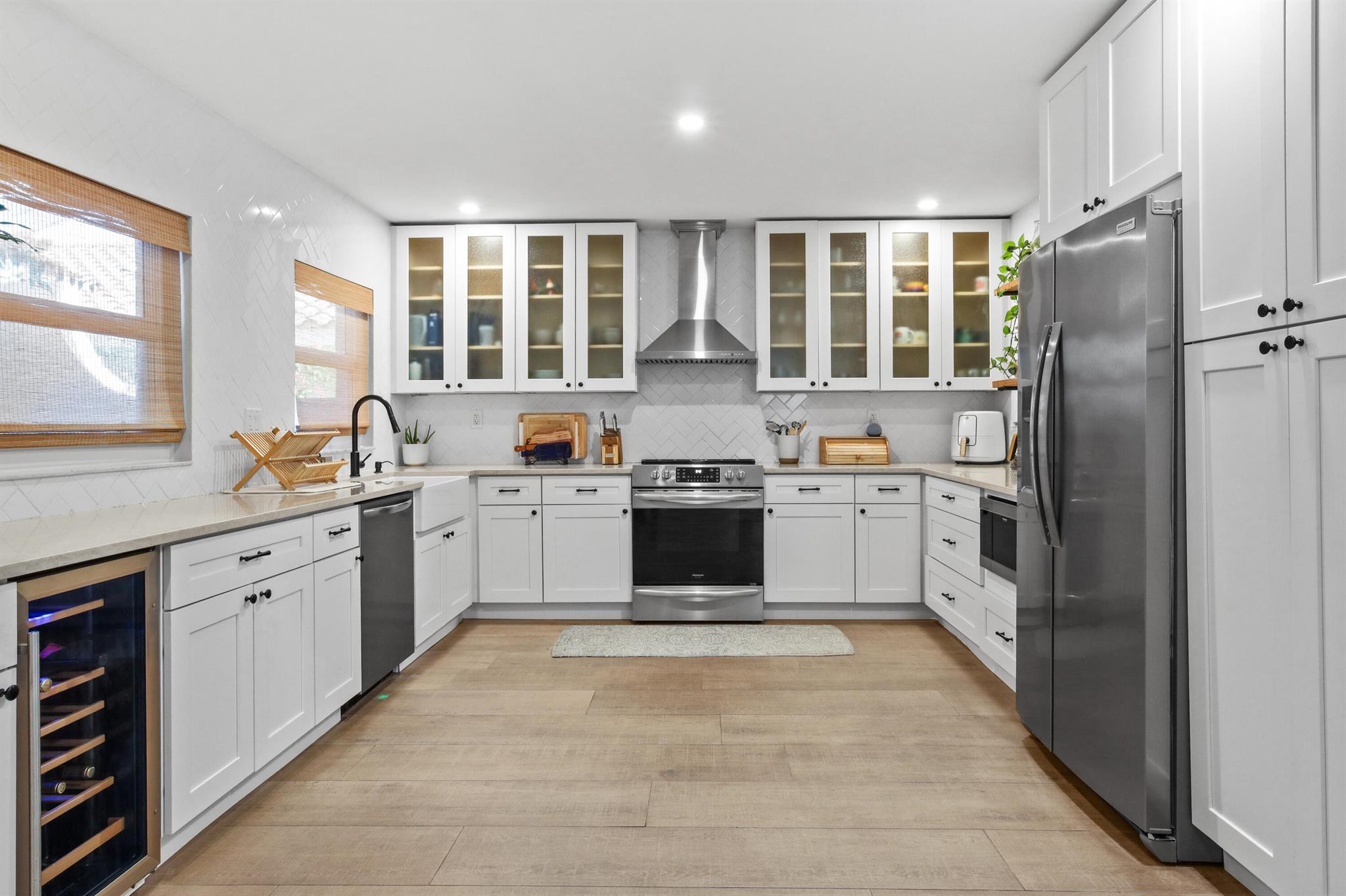 2021 NW 15th Place, Delray Beach, FL, 33445/$749,000 3 2021 NW 15th Place