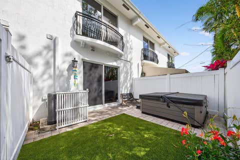 Tiny photo for 1942 NE 32nd Street, Lighthouse Point, FL 33064 (MLS # B26000026)