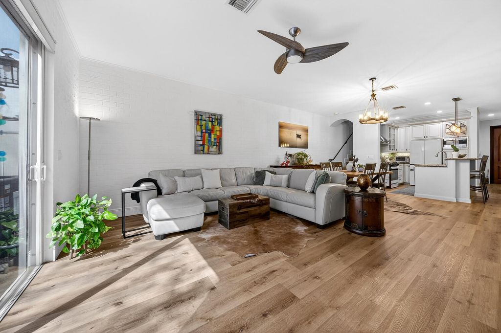 Photo of 1942 NE 32nd, Lighthouse Point, FL 33064 (MLS # B26000026)