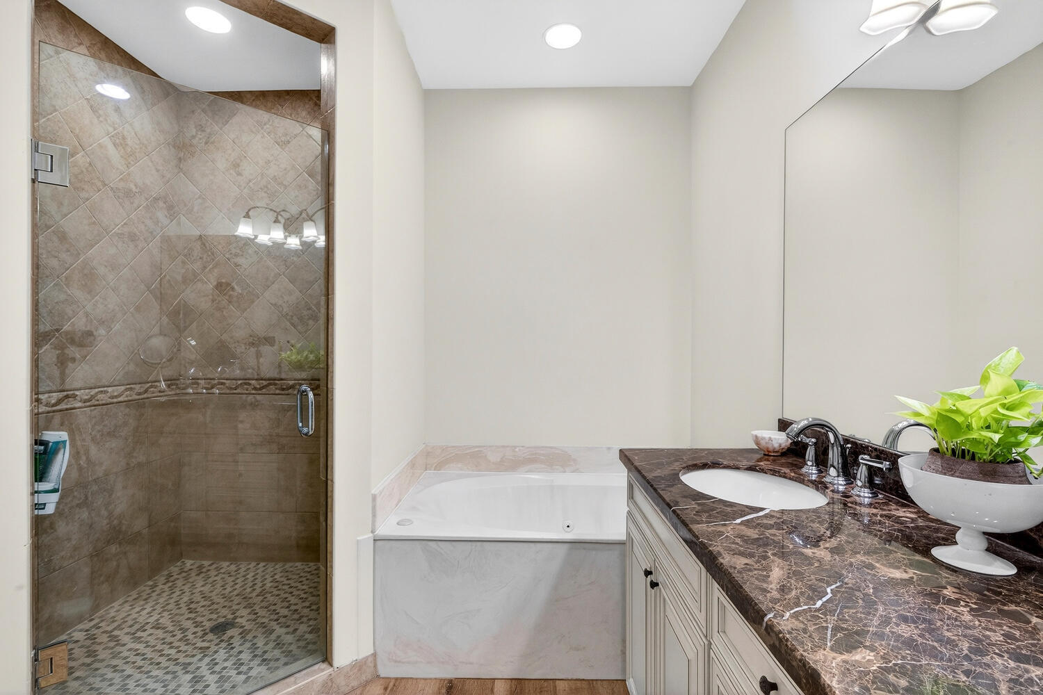 RANDALL MANOR - Residential