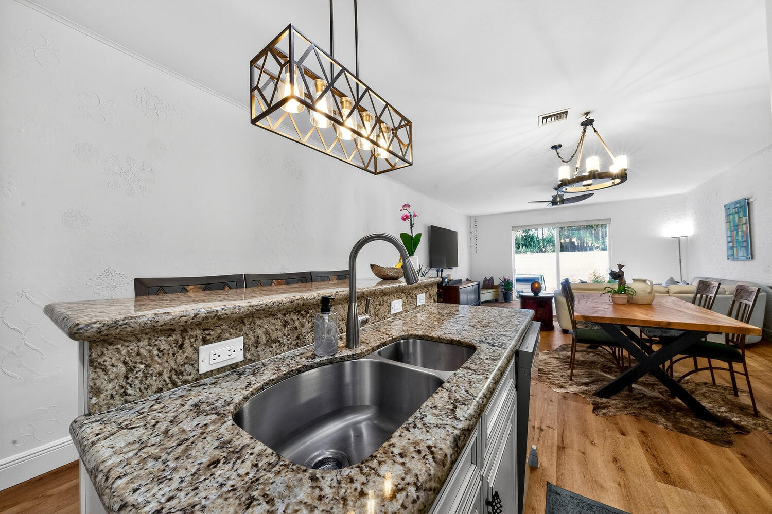 RANDALL MANOR - Residential