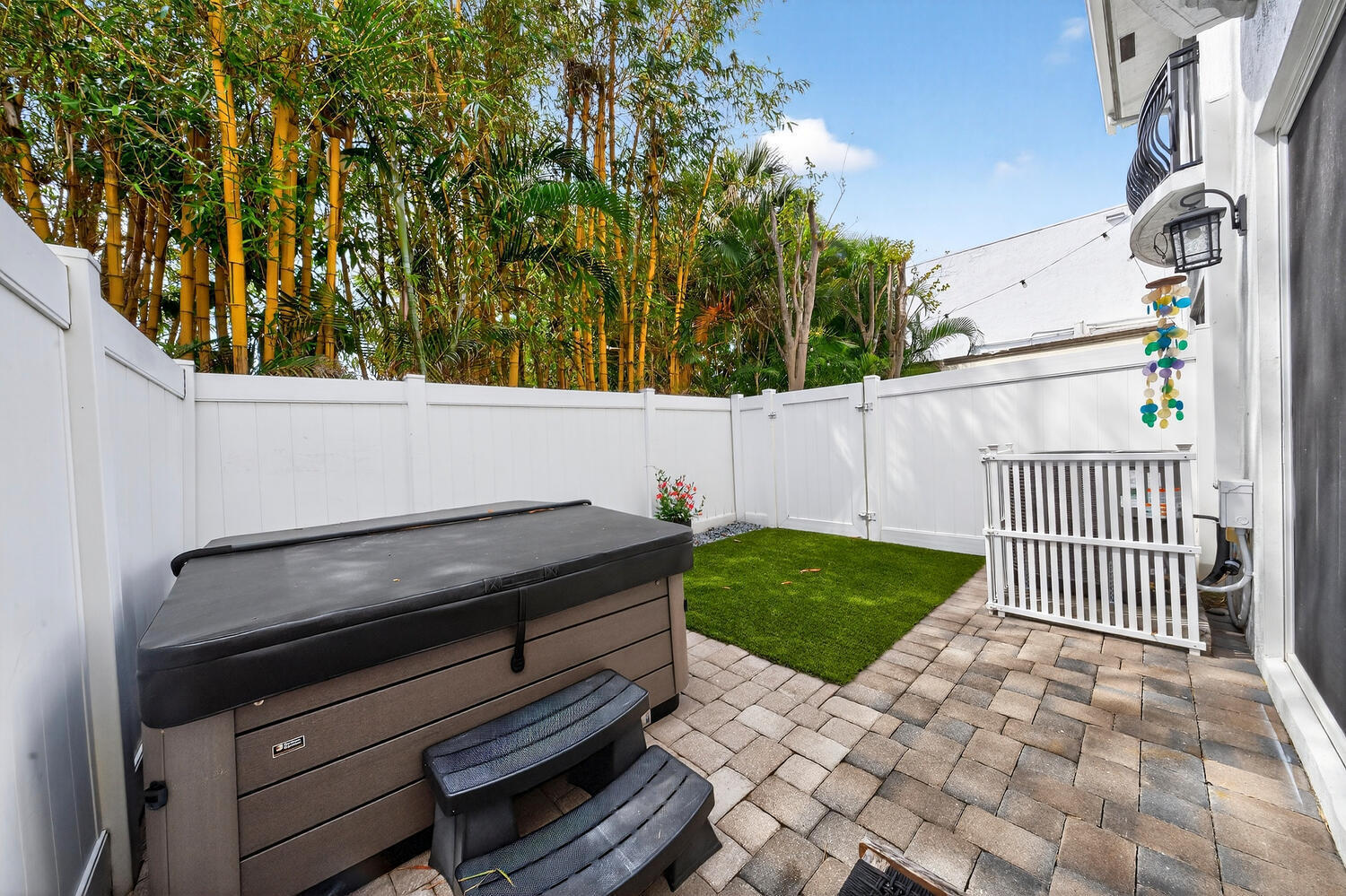 RANDALL MANOR - Residential