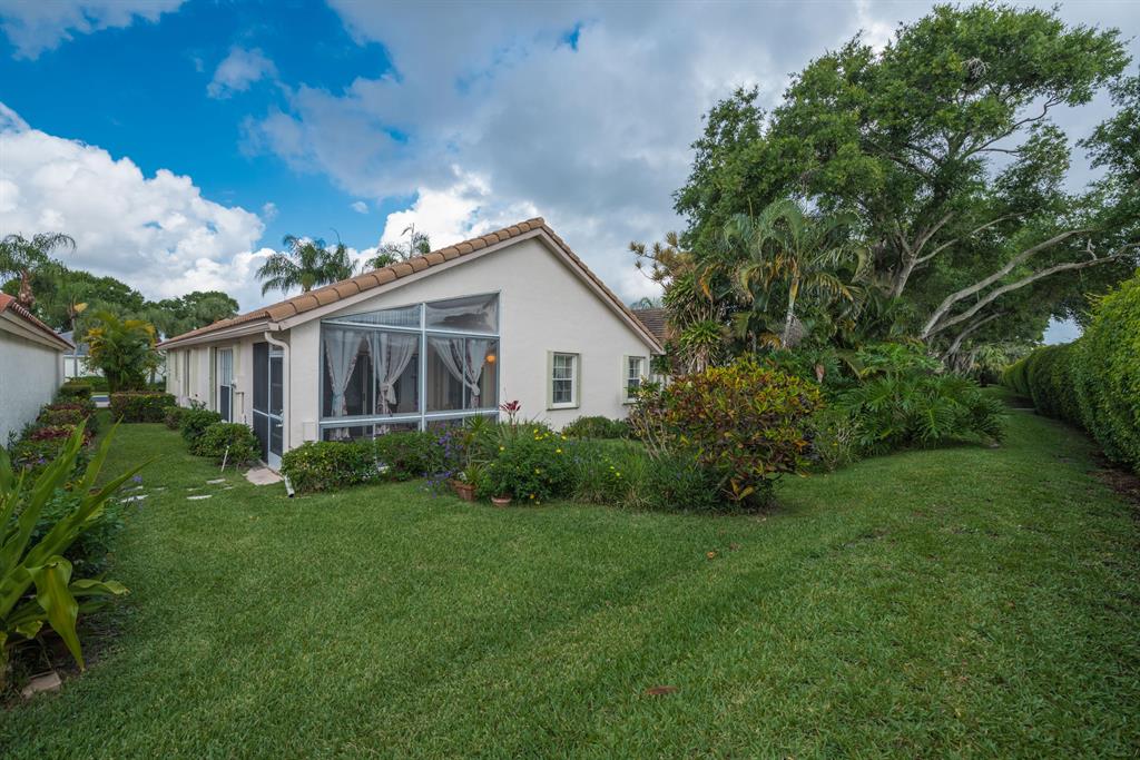 Sawgrass Lakes Homes - Lakeridge - Residential