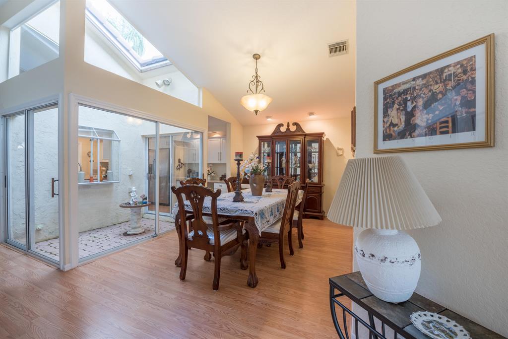 Sawgrass Lakes Homes - Lakeridge - Residential