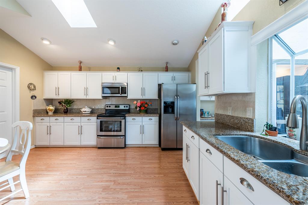 Sawgrass Lakes Homes - Lakeridge - Residential