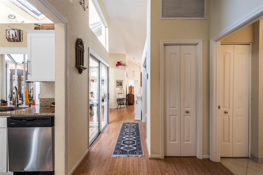 Sawgrass Lakes Homes - Lakeridge - Residential