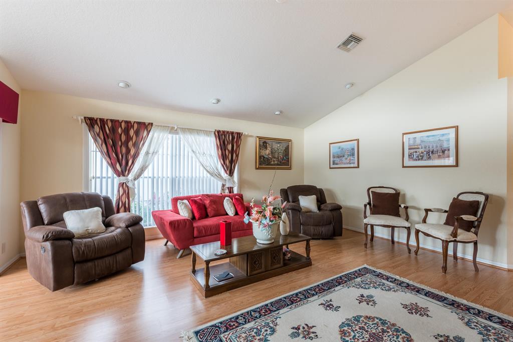 Sawgrass Lakes Homes - Lakeridge - Residential