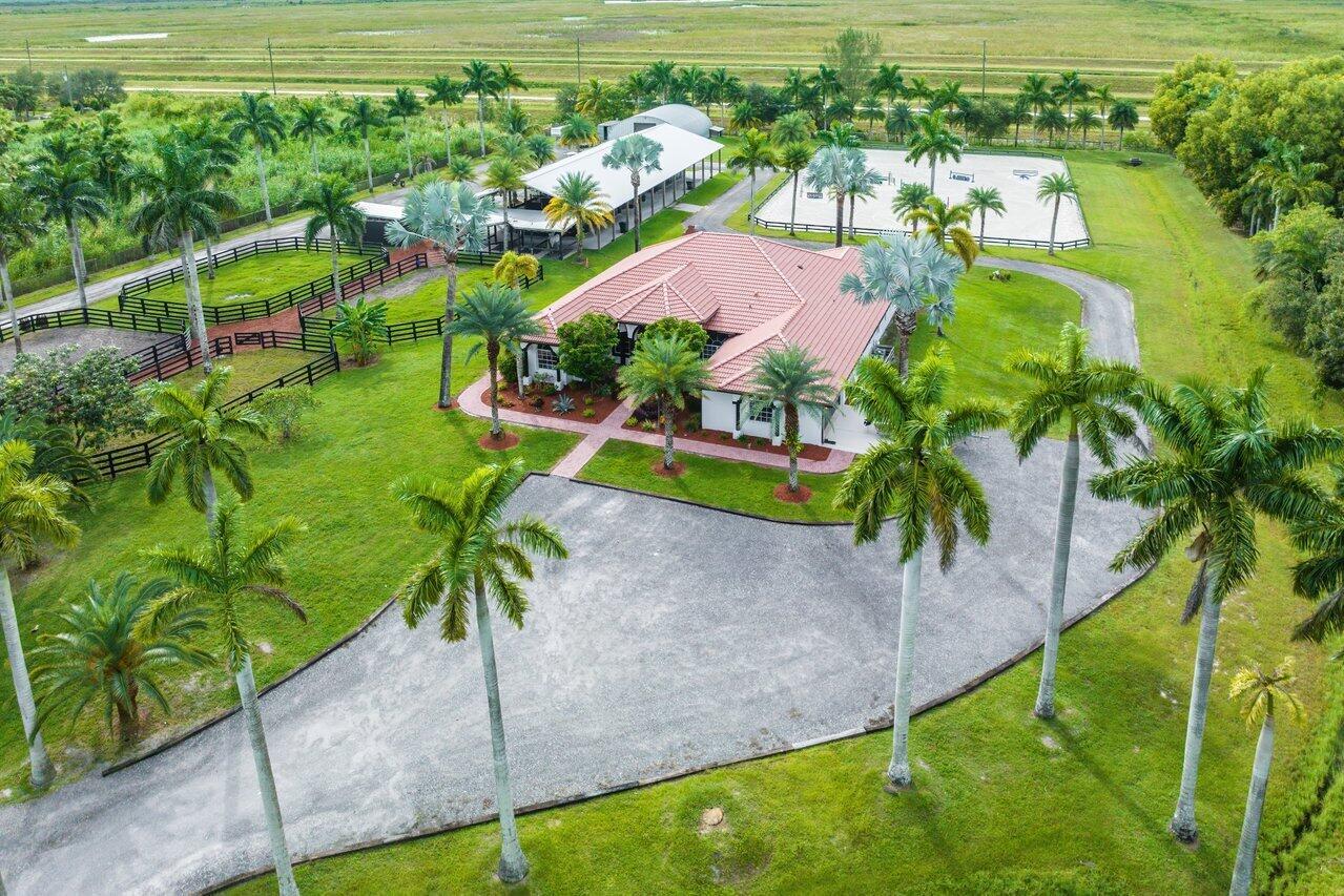 RUSTIC RANCHES - Residential