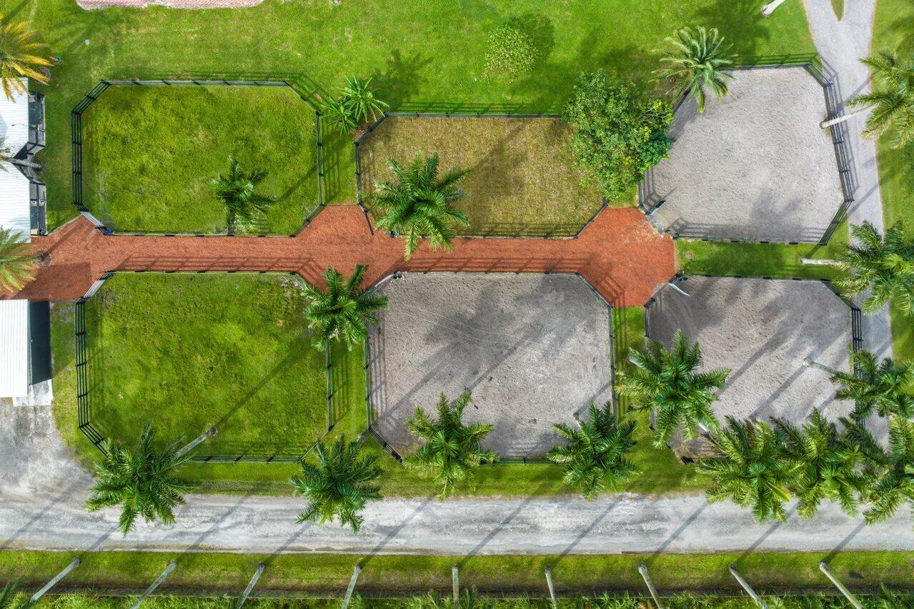 RUSTIC RANCHES - Residential