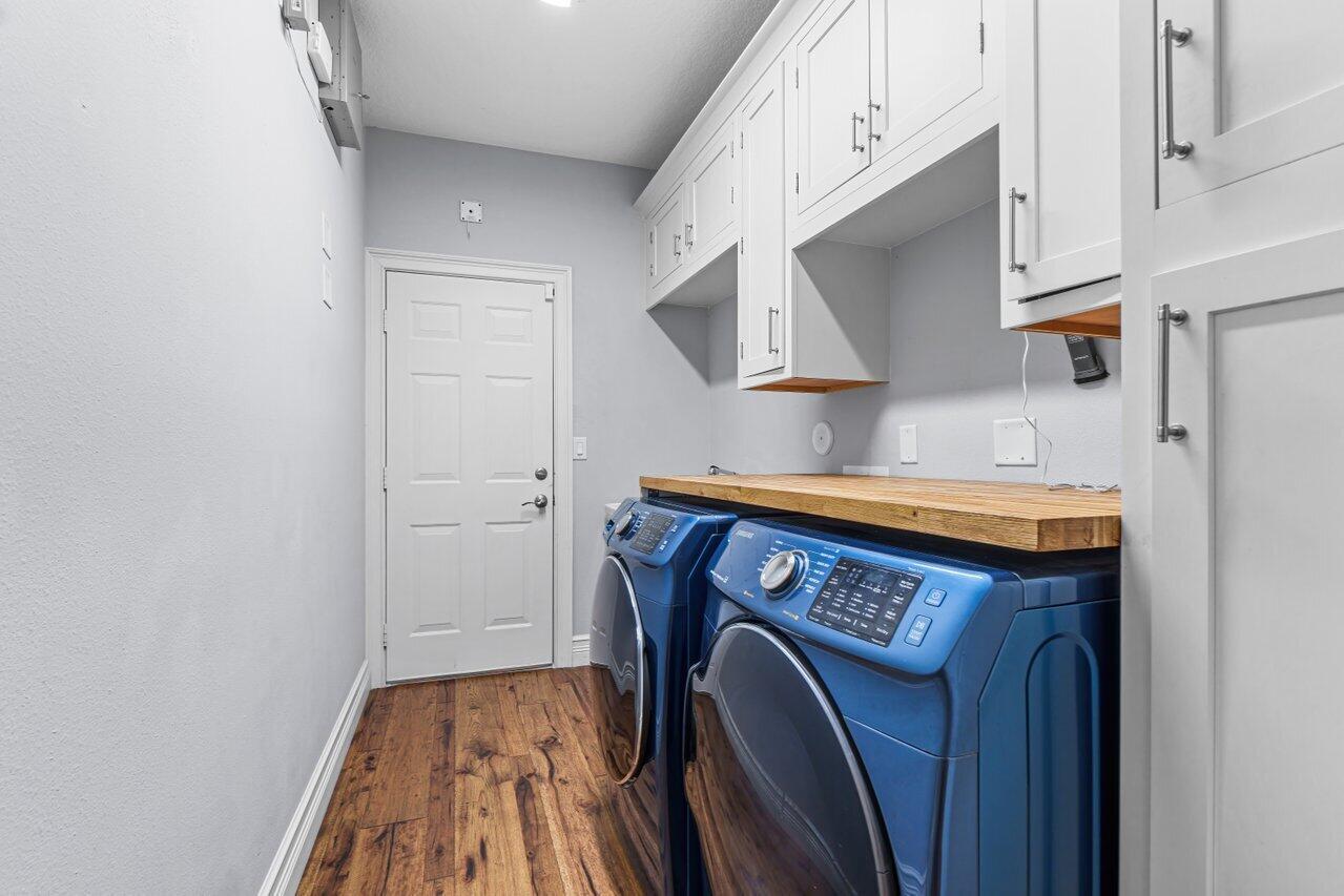 RUSTIC RANCHES - Residential