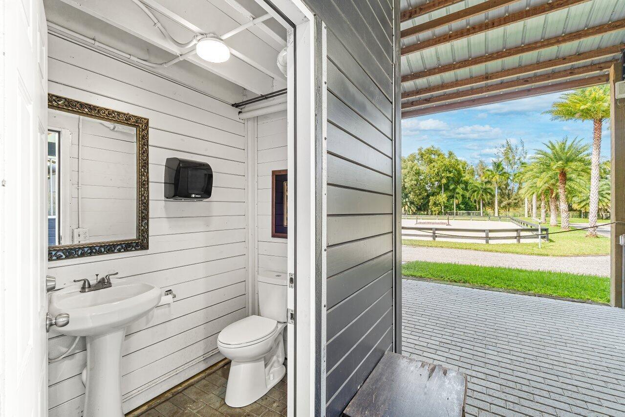 RUSTIC RANCHES - Residential