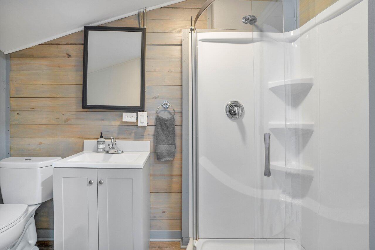 RUSTIC RANCHES - Residential