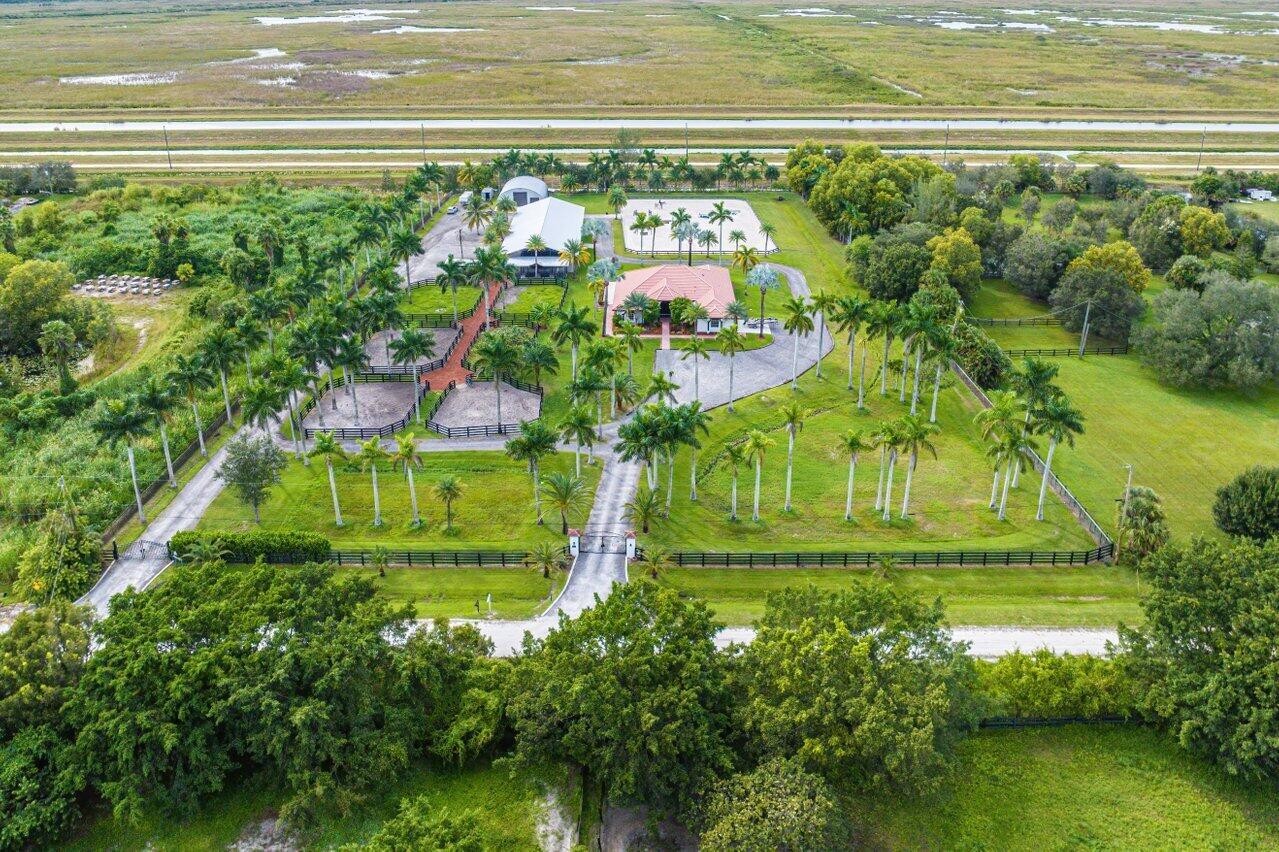 RUSTIC RANCHES - Residential