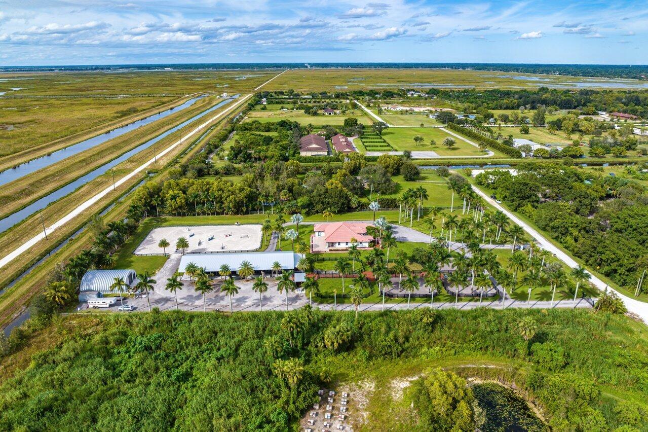 RUSTIC RANCHES - Residential