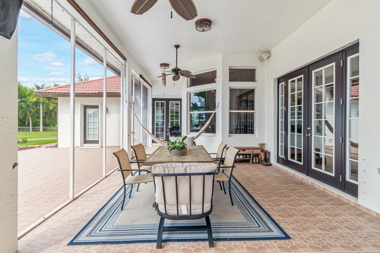 RUSTIC RANCHES - Residential