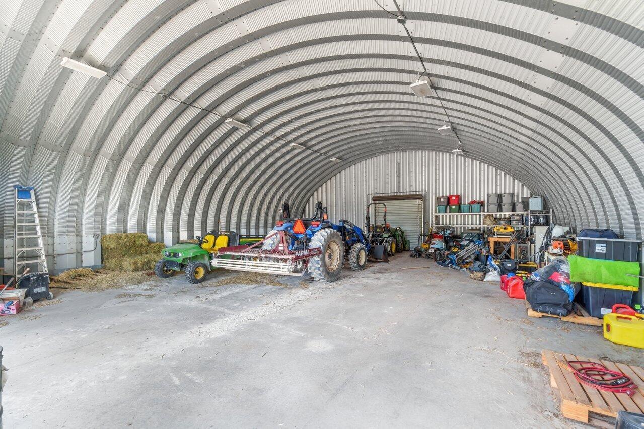 RUSTIC RANCHES - Residential