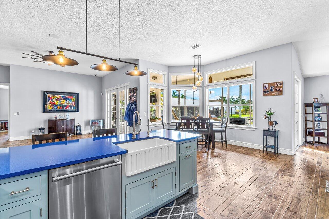 RUSTIC RANCHES - Residential