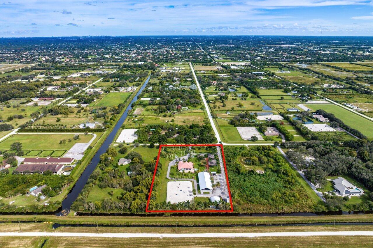 RUSTIC RANCHES - Residential