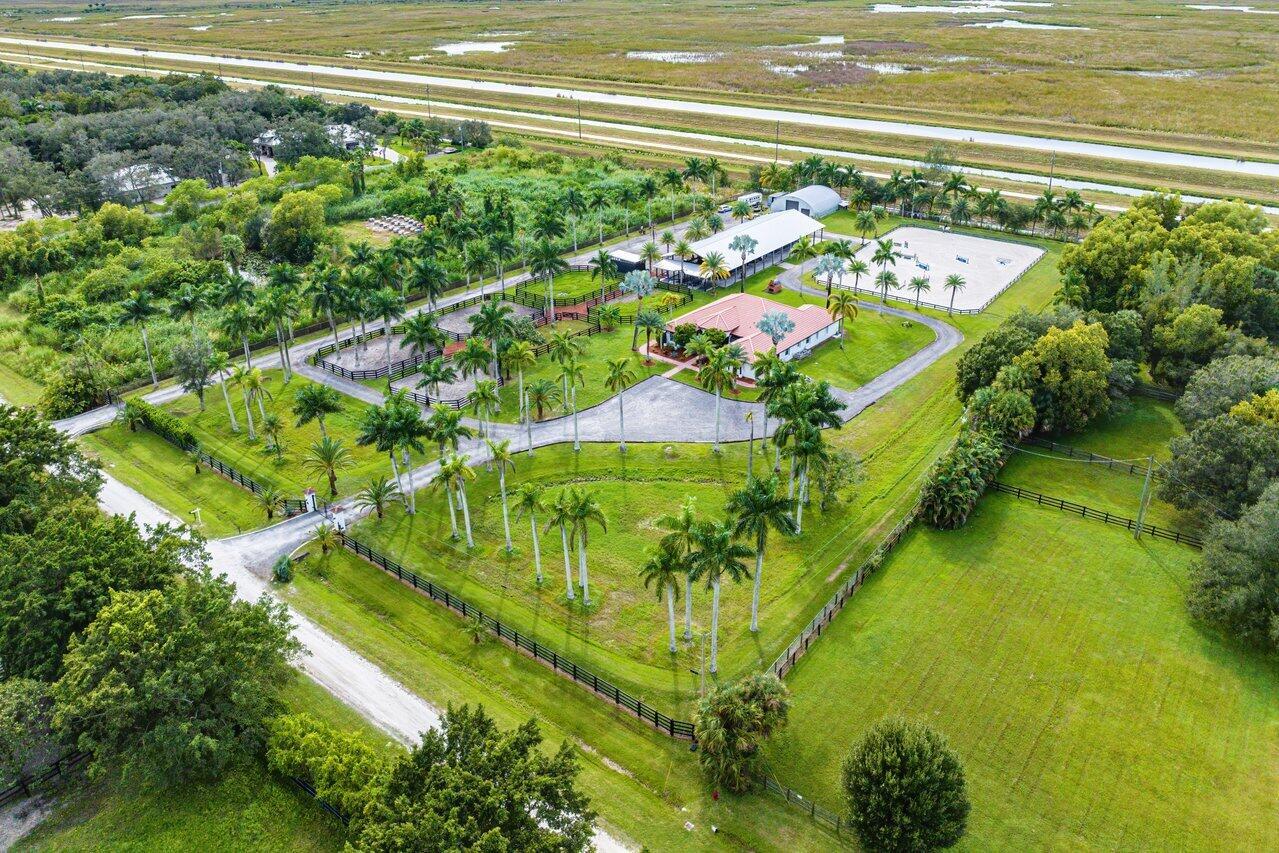 RUSTIC RANCHES - Residential