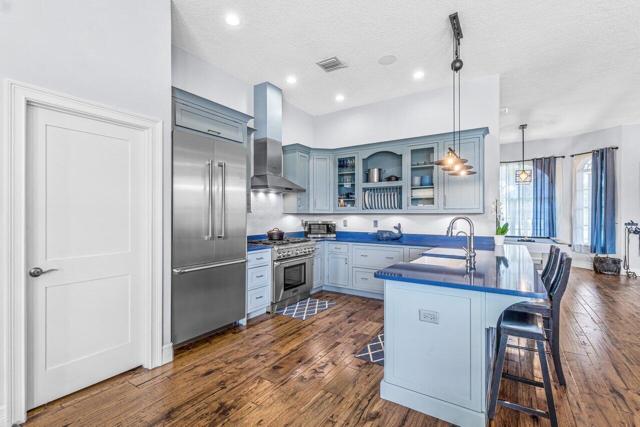 RUSTIC RANCHES - Residential