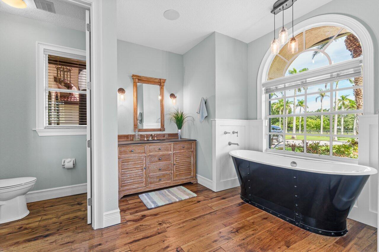 RUSTIC RANCHES - Residential