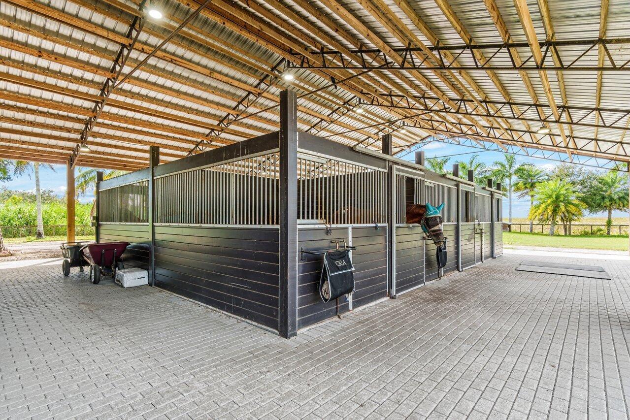 RUSTIC RANCHES - Residential