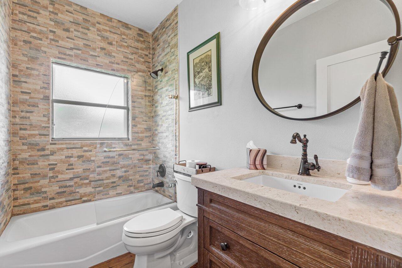 RUSTIC RANCHES - Residential