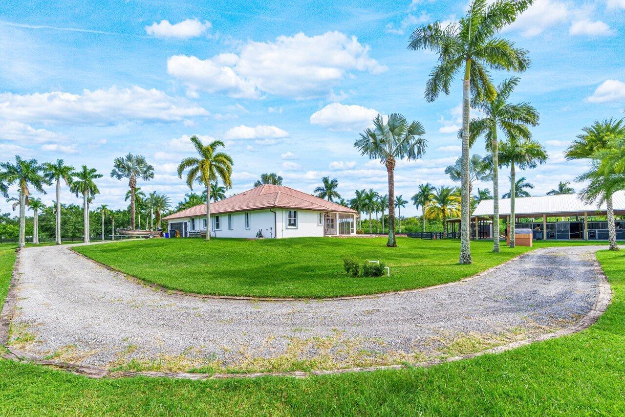 RUSTIC RANCHES - Residential