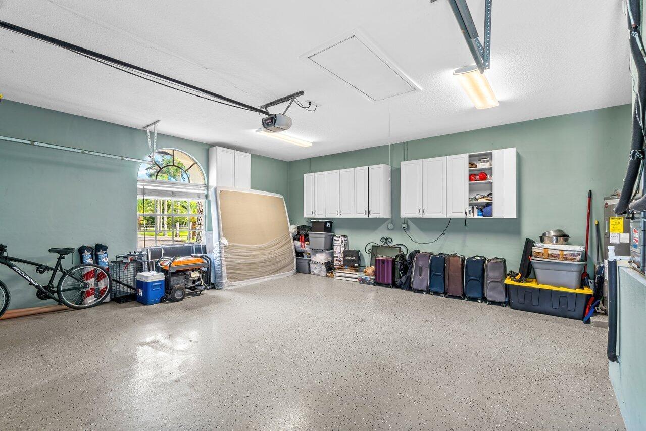 RUSTIC RANCHES - Residential