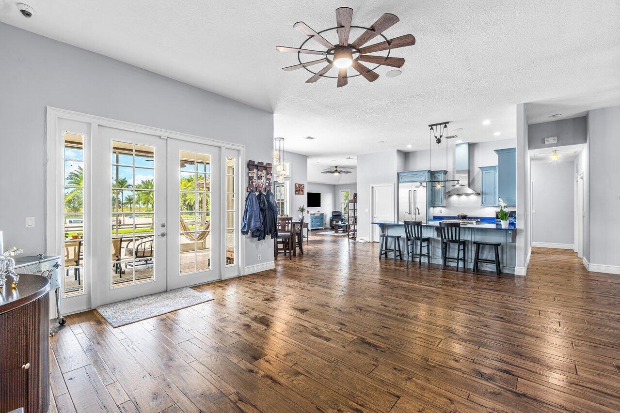 RUSTIC RANCHES - Residential