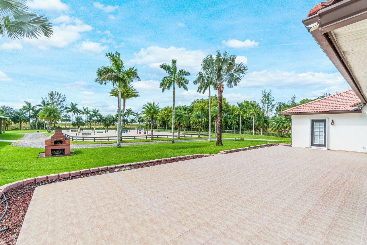 RUSTIC RANCHES - Residential