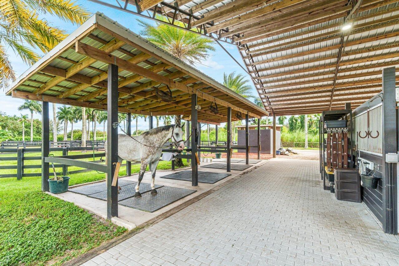 RUSTIC RANCHES - Residential